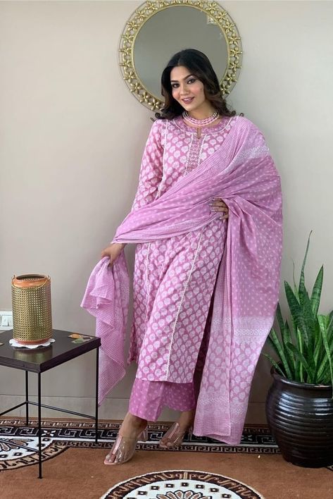 Kurti Pant With Dupatta, Suits For Women Indian, Printed Kurti Designs, Cotton Suit Designs, Kurti Palazzo, Kurti Pant, Salwar Designs, Kurtis With Pants, Kurti Designs Party Wear