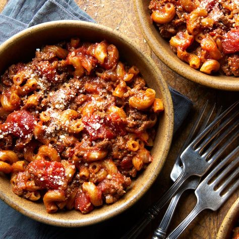 American Goulash High Protein Goulash, Protein Dinners, Pasta And Sauce, Low Carb Spaghetti, Winter Dinners, American Goulash, Food Dinners, Goulash Recipe, Sunday Dinners