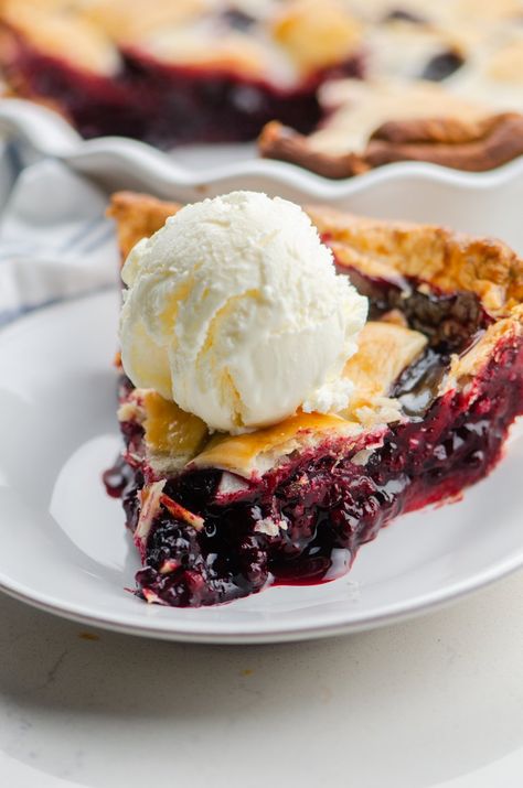 Apple Blueberry Pie, Easy Blueberry Pie Recipe, Marion Berry, Marionberry Pie, Berry Pie Recipe, Easy Blueberry Pie, Fresh Blueberry Pie, Blueberry Pie Recipe, Peach Crisp Recipe