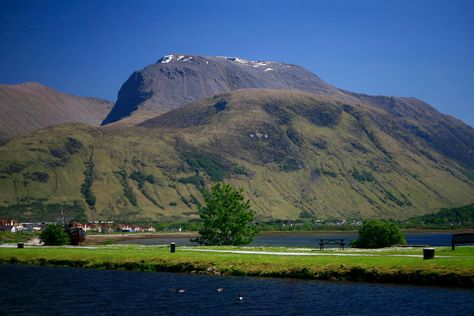 Ben-Nevis Royal Line Of Succession, Best Of Scotland, Physical Geography, Ben Nevis, Nature Birds, Seven Wonders, Earth From Space, Scotland Travel, Capital City