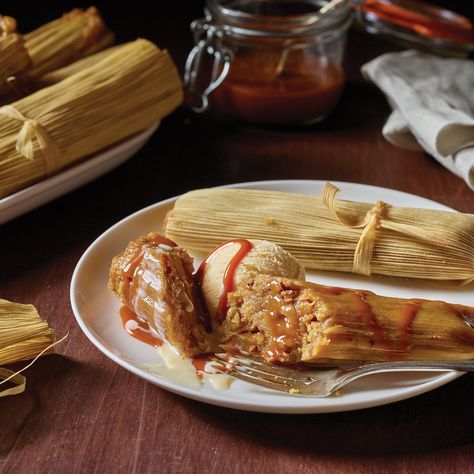 Apple Tamales Recipe from H-E-B Tamales Ingredients, Sweet Tamales, Beef Tamales, Tamales Recipe, Texas Lone Star, Pork Tamales, Chicken Tamales, Corn Husks, Tamale Recipe