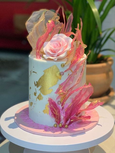 Rice Paper Wedding Cake Designs, Birthday Cake With Rice Paper, Rice Paper Sails Cake Designs, Cake With Rice Paper Decoration, Rice Paper Sail Cake Design, Rice Paper Flowers Cake, Rice Paper Decorated Cakes, Rice Paper Cake Designs, Cake With Rice Paper Sails