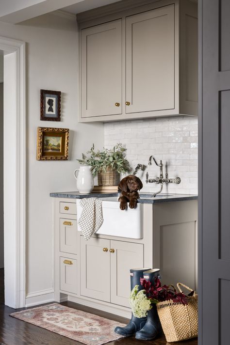 FAIRWAY CAPE COD - Collected Living Design Mudroom Sink, New Traditional Interior Design, Laundry/mudroom Ideas, Plaster Fireplace, Cape Cod Interior Design, Mudroom Laundry Room, Mudroom Design, Farmhouse Inspiration, Laundry Room Inspiration