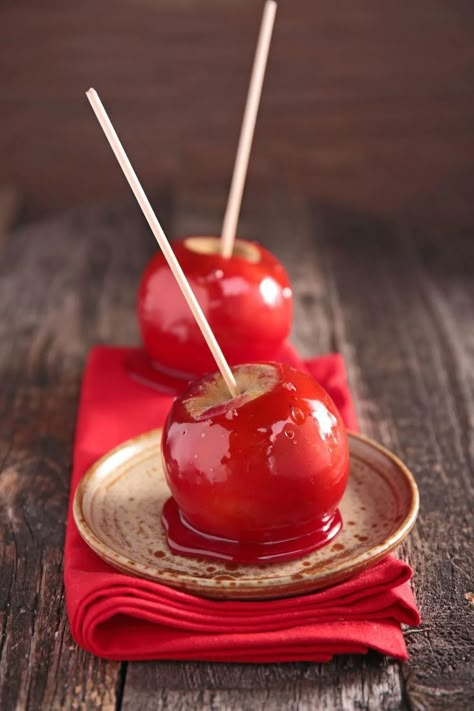 Taffy Apple, Washington Apple, Red Delicious Apples, Desserts To Make, Candy Apples, Fruits And Veggies, Caramel Apples, Healthy Desserts, Fun Desserts