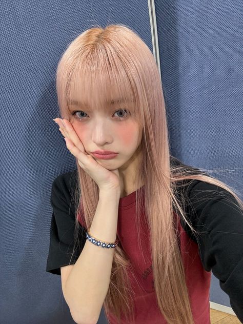 #illit #iroha oct2524 Solo Pics, Cartoon Profile Pics, Lucky Girl, The Girl Who, Cutie Patootie, Pink Hair, Cute Icons, Kpop Idol, South Korean Girls