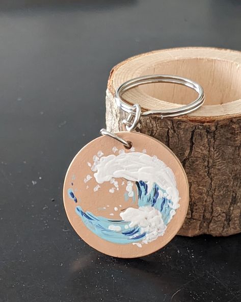 Hand Painted Keychain, Keychain Painting Ideas, Ocean Wave Art, Ocean Waves Art, Camp Crafts, Keychain Ideas, Clay Keychain, Wood Items, Handmade Keychains