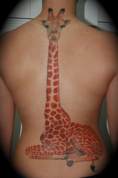 so cute Giraffe Tattoo, Design Your Own Tattoo, Tattoo Zeichnungen, Back Tattoos For Guys, Spine Tattoo, A Giraffe, Spine Tattoos, Back Tattoos, Skin Art