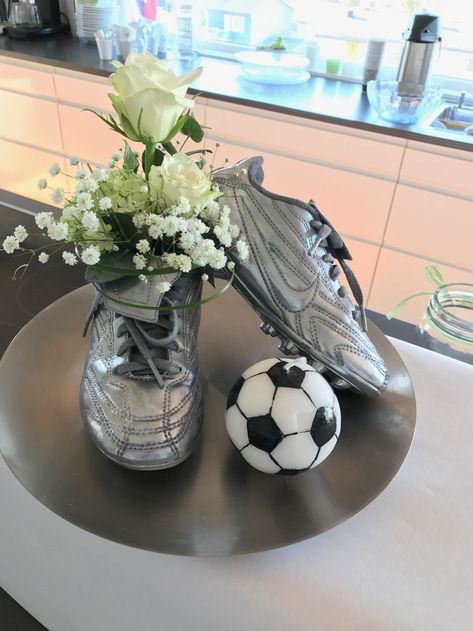 Soccer Banquet Centerpieces High Schools, Soccer Theme Centerpieces, Soccer Centerpieces Banquet, Soccer Party Decor, Soccer Graduation Party Ideas, Soccer Centerpiece Ideas, Soccer Banquet Ideas, Soccer Banquet Centerpieces, Soccer Centerpieces