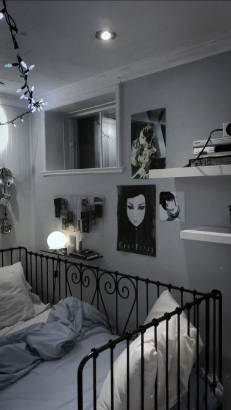 Emo Minimalist Room, Cybercore Minimalist Room, Grunge Room Minimalist, Leafaye01 Room, Lea Faye11 Room, Cybercore Room Decor, Room Ideas Aesthetic Black, Cybercore Bedroom, Grey Room Aesthetic