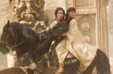 Still of Jake Gyllenhaal and Gemma Arterton in Prince of Persia: The Sands of Time (2010) Prince Of Persia Movie, Best Action Movies, Sands Of Time, Time Pictures, Prince Of Persia, Gemma Arterton, Walt Disney Studios, Movie Couples, Jake Gyllenhaal