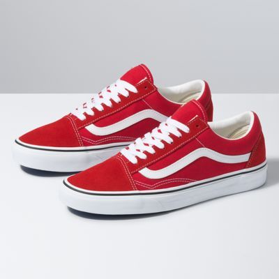 Vans Classic Old Skool, Vans Vintage, Old School Vans, Tenis Vans, Vans Store, Dr Shoes, Red Vans, Vans Red, Popular Shoes