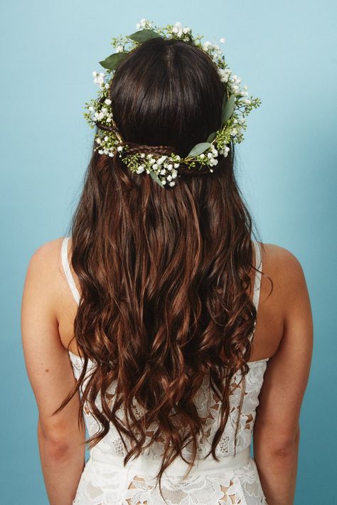 10 New Ways to Wear Flowers and Braids in Your Hair For 2017 Weddings Black Hair Flowers, Wedding Boho Hair, Invisible Braids, Rope Braided Hairstyle, Hair Black Hair, Boho Crown, Hair Secrets, Short Hair Black, Lace Braid