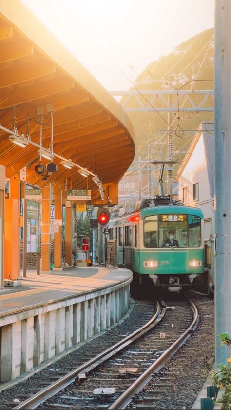 Retro train in Kamakura, Japan 70s Japan, Train Japan, Japan On A Budget, Kamakura Japan, Japan Train, Retro Japan, Aesthetic Places, Go To Japan, France Photography