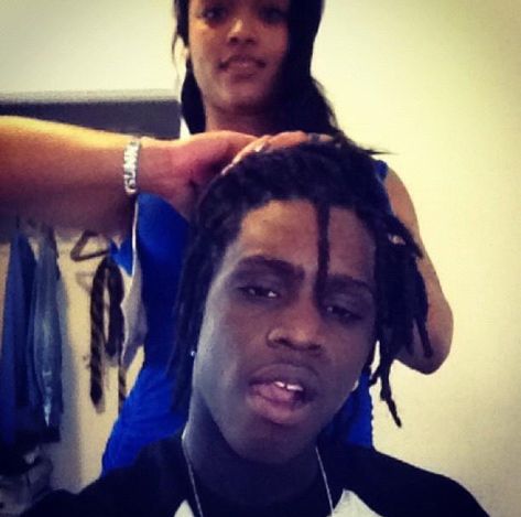 La Capone And Chief Keef, Cheif Keef Matching Pfps, Love Sosa Tattoo, Chief Keef And His Gf, Iconic Rapper Photos, Chief Sosa, Pic Profile, Swag Pfp, Glo Girl