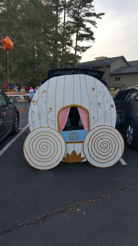 Cinderella Themed Trunk Or Treat, Castle Truck Or Treat, Cinderella Trunk Or Treat Ideas For Cars, Trunk Or Treat Cinderella, Trunk Or Treat Ideas For Cars Princess, Trunk Or Treat Princess Theme, Fairytale Trunk Or Treat, Cinderella Trunk Or Treat Ideas, Disney Princess Trunk Or Treat Ideas