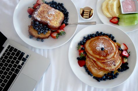 Breakfast in Bed, 7 Best Breakfast Joints in Boston - The Coastal Confidence Boston Breakfast Places, Boston Eats, Breakfast In Boston, Anti Aging Foods, Places In Boston, Best Bed And Breakfast, Breakfast Places, Anti Aging Food, Skin Care Spa