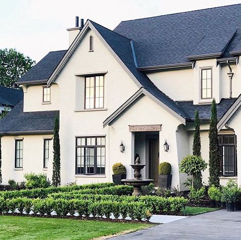 Su Casa Design on Instagram: “Evening light on our Glen Valley project. #sucasadesign #dreamhome #designer #luxury #home Photo via builder @ridgewesthomesltd” Boxwood Border, Belgian Farmhouse, Classic Exterior Design, Exterior House Paint Color Combinations, Outdoor Living Design, Evening Light, House Paint Exterior, Paint Colors For Home, Pretty House