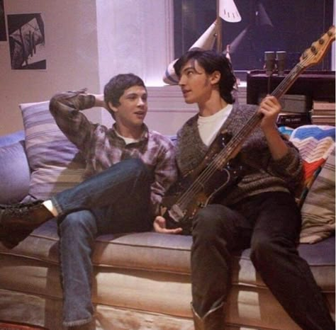 Charlie And Patrick, Wallflower Aesthetic, Coming Of Age Aesthetic, The Perks Of Being, Райан Гослинг, Perks Of Being A Wallflower, I Love Cinema, Logan Lerman, Fav Movies