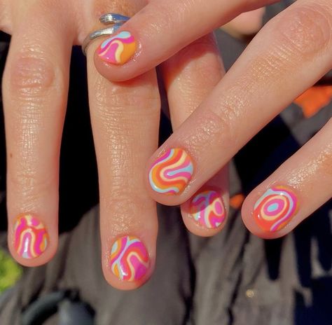 Easy Pride Nails, Pride Nails, Short Nail Manicure, Hippie Nails, Cute Gel Nails, Top Nail, Professional Tools, Minimalist Nails, Dream Nails