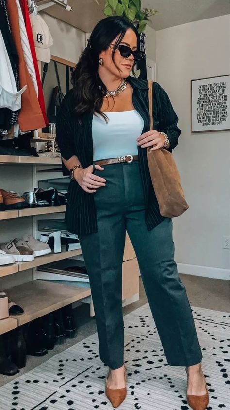 taryntruly's Workwear Collection on LTK Size 12 Office Outfits, Plus Size Spring Work Outfits 2024, Mid Size Business Outfits, Curvy Smart Casual Outfit, Midsize Fashion Workwear, Size 14/16 Work Outfits, Plus Workwear, Corporate Baddie Outfits Spring, Midsized Business Casual