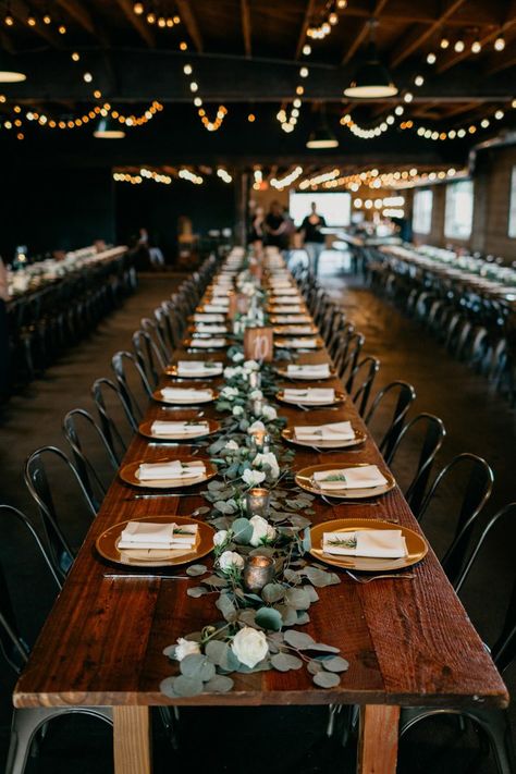 Industrial Wedding Reception, Uk Flowers, Hiasan Perkahwinan, Greenery Wedding Centerpieces, Greenery Centerpiece, Tafel Decor, Urban Rustic, Wedding Reception Venues, Wedding Table Decorations