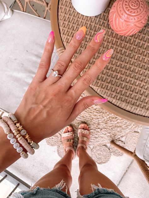 Trendy Nails Orange And Pink, Cute Acrylic Nails For Vacation, Summer Nail Inspo Pink And Orange, Orang Pink Nails, Hot Pink And Orange Nails Acrylic, Vacation Nails Aesthetic, Cuba Nails Summer, Summer Nails 2023 Orange And Pink, Summer Nails For Hawaii