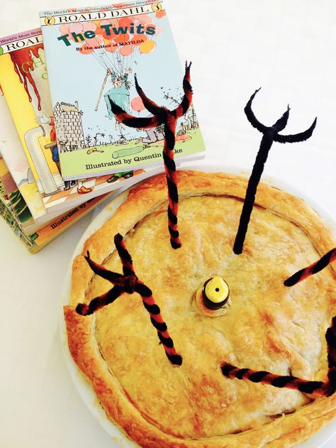 Bird Pie from The Twits The Twits Activities, Roald Dahl The Twits, Roald Dahl Activities, James And Giant Peach, Dahl Recipe, Roald Dahl Day, Roald Dahl Books, Birthday 10, The Twits