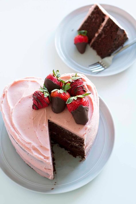 Heart Shaped Chocolate Strawberry Cake | girlversusdough.com @girlversusdough #girlversusdough #valentines #valentine #valentinesday Heart Cake Aesthetic, Cake Heart, Gateau Baby Shower, Chocolate Strawberry Cake, Heart Shaped Chocolate, Cake Aesthetic, Heart Cakes, Strawberry Buttercream, Heart Shaped Cakes