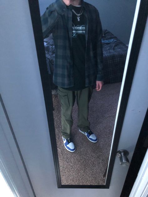 Flannel, cargo pants, vintage tee-shirt, chains, jordan 1s Jordans Outfit Men Style, Cargo Pants Graphic Tee Outfit Men, Cargo Pants And Flannel Outfit Men, Cargo With Shirt, Flannel And Cargo Pants Outfits, Outfit Cargo Pants Men, Ootd Cargo Pants Men, Outfits With Jordan 1s Fashion Styles Men, Oversized Flannel Outfits Men