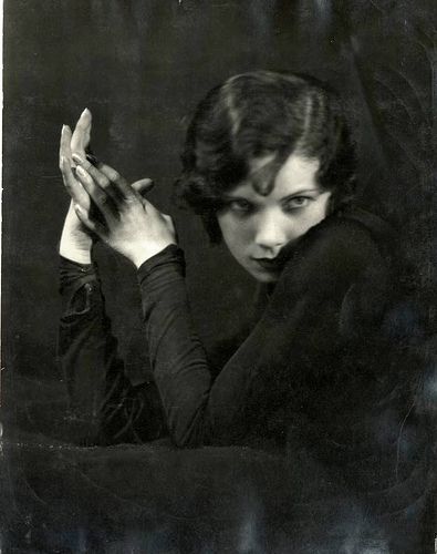 Tilly Losch dancer Grafika Vintage, Istoria Artei, Portrait Vintage, Finger Waves, Poses References, Foto Vintage, Photo Vintage, Vintage Portraits, Foto Inspiration