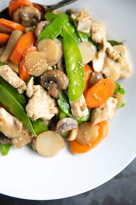 Moo Goo Gai Pan Recipe - The Forked Spoon Moo Goo Gai Pan Recipe, Moo Goo Gai Pan, Cookies Banane, Vegetarian Oyster Sauce, Mushroom Stir Fry, Healthy Stir Fry, Pan Recipe, Chicken Slices, Pan Chicken