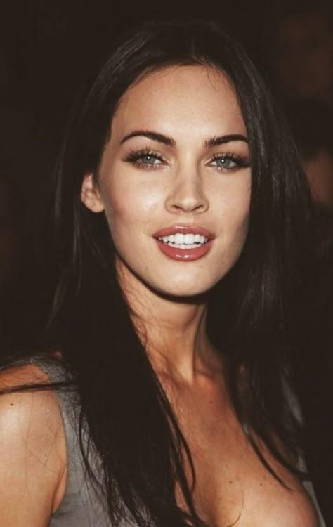 Megan Fox 2000s, Meghan Fox, Megan Fox Pictures, Fashion Show Makeup, Megan Fox Style, Megan Fox Photos, Jennifer Check, Megan Denise Fox, Show Makeup