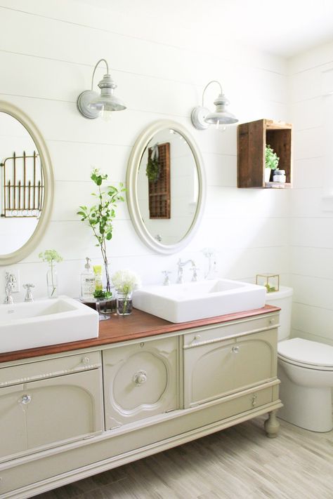 A Farmhouse Style Bathroom | www.makingitinthemountains.com    #bathroom #bathroominspiration #bathroomgoals #bathroominspo #bathroomreno #bathroomrenovation #bathroomdesign #bathroomremodel  #delta #deltafaucet Vintage Farmhouse Bathroom, Baños Shabby Chic, Unique Bathroom Vanity, Farmhouse Bathroom Vanity, Diy Bathroom Vanity, Vintage Buffet, Bathroom Window, Bathroom Farmhouse Style, Bad Inspiration