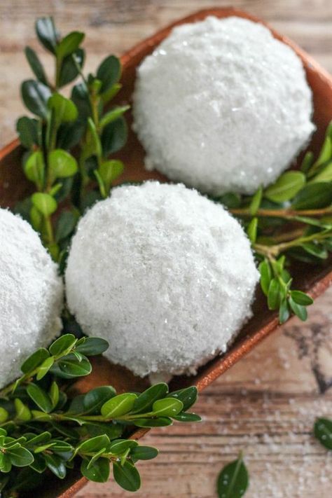 Learn how to make sparkle snow texture balls in two steps with less than 5 supplies. These snowballs are great for decorating your home for the holidays. Snow Texture, Navidad Diy, Home For The Holidays, Farmhouse Christmas Decor, Winter Crafts, Holiday Diy, Xmas Crafts, Christmas Deco, Christmas Inspiration