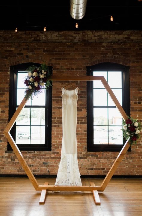 Arbor Ideas Hexagon, Octagon Wedding Arch Decor, Hexagon Arbor Wedding Decor, Hexagon Photo Backdrop, Hexagon Wedding Decor, Hexagon Arbor Wedding, Diy Hexagon Wedding Arch, Hexagon Wedding Arch Flowers, Octagon Arbor