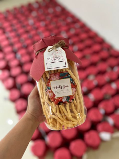 Hampers Lebaran Aesthetic, Eid Hampers Ideas, Imlek Hampers, Cny Packaging, Hampers Snack, Cny Hampers, Ide Hampers, Hampers Idea, Cny 2023