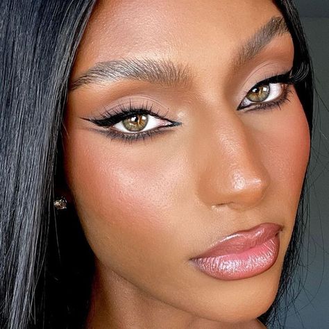 Makeup Look Black Women, Latte Makeup Look, Siren Eyes Makeup, Sydney J Harper, Brow Code, Latte Makeup, Nefertiti Bust, Siren Eyes, 90s Makeup Look