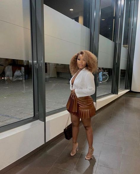 Brown Outfits For Black Women Brunch, Black Dress Brown Heels, Brown Casual Outfits For Black Women, Skirt And Heels Outfit Black Women, Brown Outfits For Black Women Summer, Nude Outfits For Black Women, Nude Outfit Black Women, Brown Outfits For Black Women, Outfit Jupe