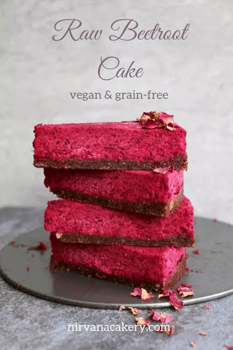 Raw Beetroot Cake with Walnut and Fig Crust (grain-free & vegan) - Nirvana Cakery Beetroot Cake Healthy, Vegan Beetroot Cake, Raw Cakes Recipes, Raw Vegan Cakes, Raw Cake Recipes, Raw Vegan Cake, Beetroot Cake, Patisserie Vegan, Beetroot Recipes