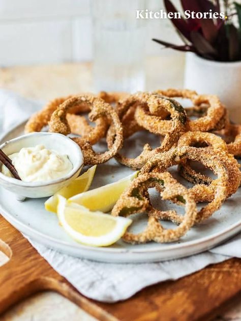 Bell Pepper Fries, Bell Paper, Oven Fries, Aioli Recipe, Bell Pepper Recipes, Parchment Paper Baking, Easy Appetizers, Goat Cheese Salad, Kitchen Stories