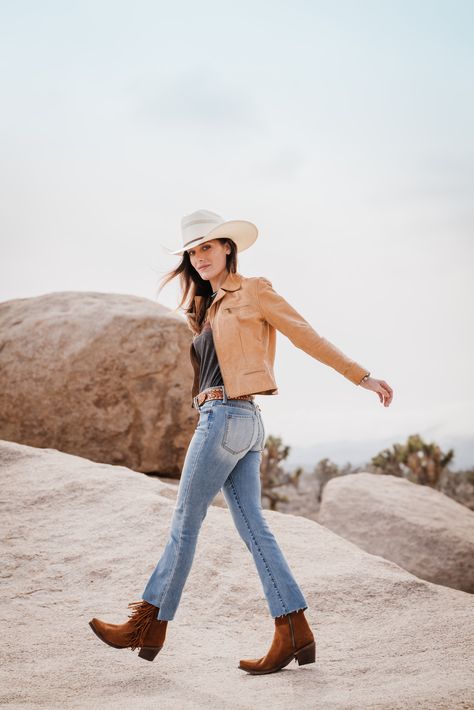 Shop the Stetson women's collection Stetson Hat Women Outfit, Stetson Cowboy Hats Women, Women’s Cowboy Hat Outfits, Beth Dutton Cowboy Hat, Tecovas Boots Women Outfit, Tecovas Boots Women, Women’s Cowboy Boots With Jeans, Stetson Jeans Woman, Flare Crop Jeans