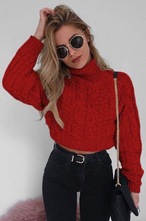 d961e9f236177d65d21100592edb0769desc52602655ri Long Sleeve Sweater Outfit, Vinter Mode Outfits, Cute Sweater Outfits, Cozy Oversized Sweaters, Turtleneck Outfit, Looks Pinterest, Cropped Long Sleeve, Urban Street Style, Outfit Trends