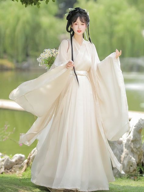 Chinese Hanfu Dress, Club Leggings, Cheongsam Traditional, Traditional Chinese Hanfu, Modern Qipao, Style Wide Leg Pants, Fairy Skirt, Hanfu Dress, Womens Fashion Jeans