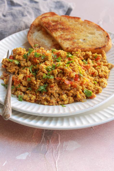 Indian Spiced Scrambled Eggs served with side of Toasted Sourdough Healthy Indian Meals, Indian Eggs, Scrambled Egg Recipes Healthy, Vegetarian Breakfast Recipes Indian, Anda Bhurji, Breakfast Indian, Sambhar Recipe, Egg Bhurji, Bhurji Recipe