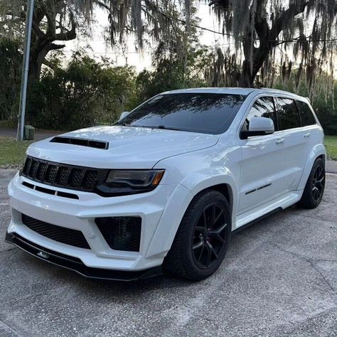 Wide Body Trackhawk, Trackhawks Jeep, White Jeep Grand Cherokee, Track Hawk, Srt Jeep, Mopar Jeep, Jeep Srt8, Badass Jeep, Jeep Grand Cherokee Srt