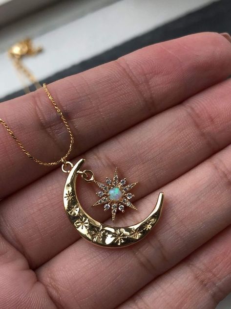 Dainty moon necklace