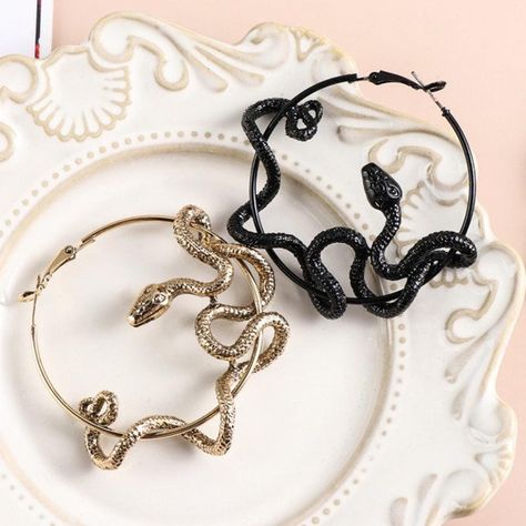 Gothic Gold Jewelry, Snake Jwellary, Snake Themed Jewelry, Snake Corset, Gold Snake Jewelry Aesthetic, Elegant Snake-shaped Metal Jewelry, Shoe Study, Slytherin Jewelry, Black Snake Earrings