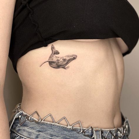 Realistic Animal Tattoos, Small Animal Tattoos, Whale Tattoos, Friendship Tattoos, Rose A, Marine Animals, Line Tattoos, Animal Tattoos, Black And Grey Tattoos