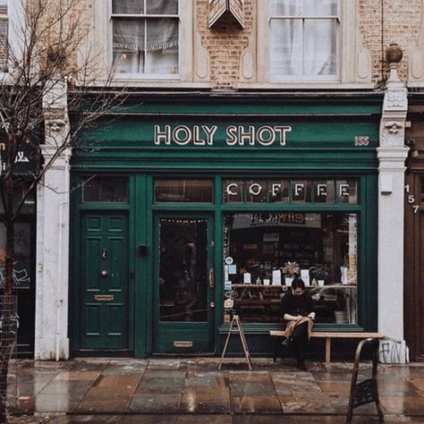 15 Coffee Shops You Should Try In London - Society19 UK London Coffee Shop, Small Coffee Shop, Cafe Shop Design, Coffee Shop Aesthetic, Coffee Places, Coffee Shops Interior, Best Coffee Shop, Coffee Shop Design, Shop Fronts