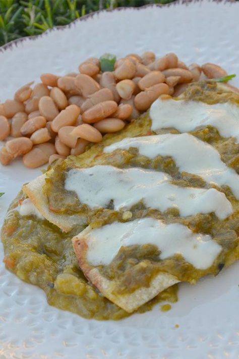 Santa Fe Sauce Recipe, Santa Fe Sauce, Enchiladas Pork, Mexican Food Enchiladas, Colorado Green Chili Recipes, Food Enchiladas, Green Chile Sauce Recipe, Green Sauce Recipe, Green Chili Sauce